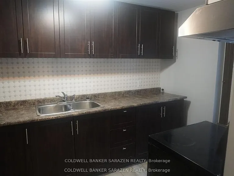 326 Flora St #2 — Photo 16