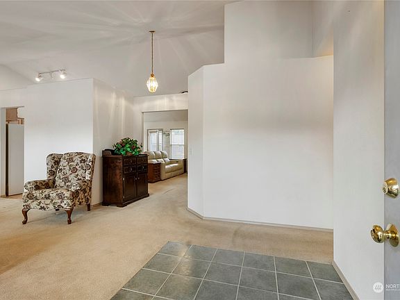 4th image of 21614 114th Street E