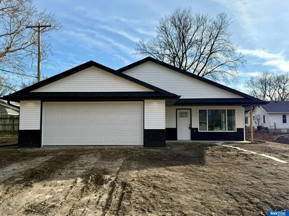 1007 Park St, Beatrice, NE 68310