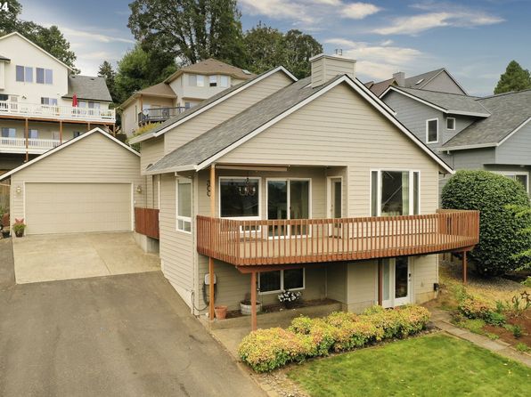 300 Spinnaker Way, Columbia City, OR 97018