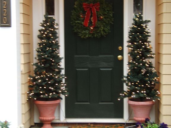 Front Door Christmas 2008