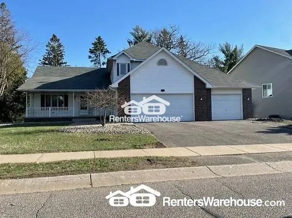7854 9th St N, Oakdale, MN 55128