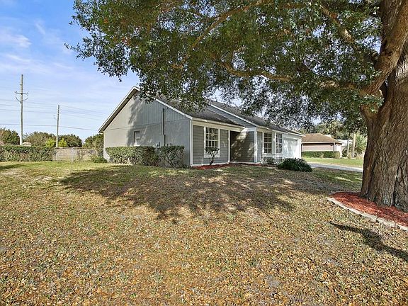 2nd image of 3001 E Beaumont Ln