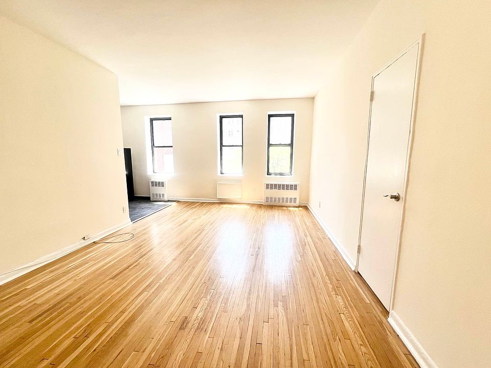 1st image of 15 Sheridan Sq APT 5H