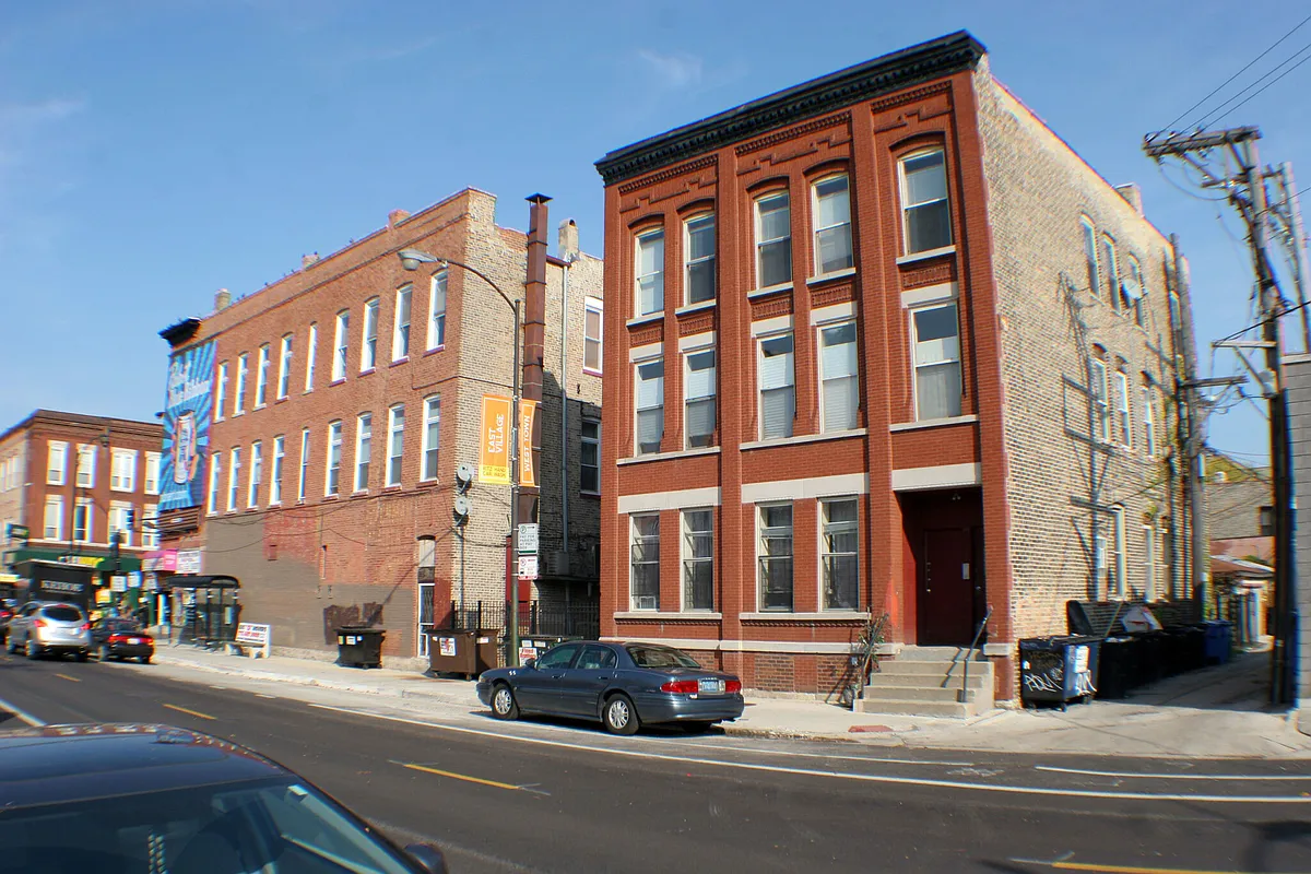 Building Photo - 1959 W Chicago Ave #3RW