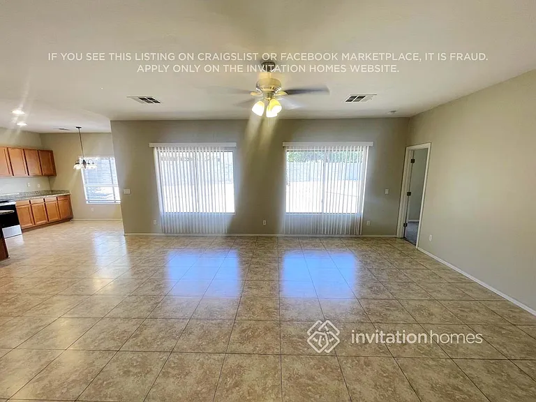 1923 S 80th Dr — Photo 3