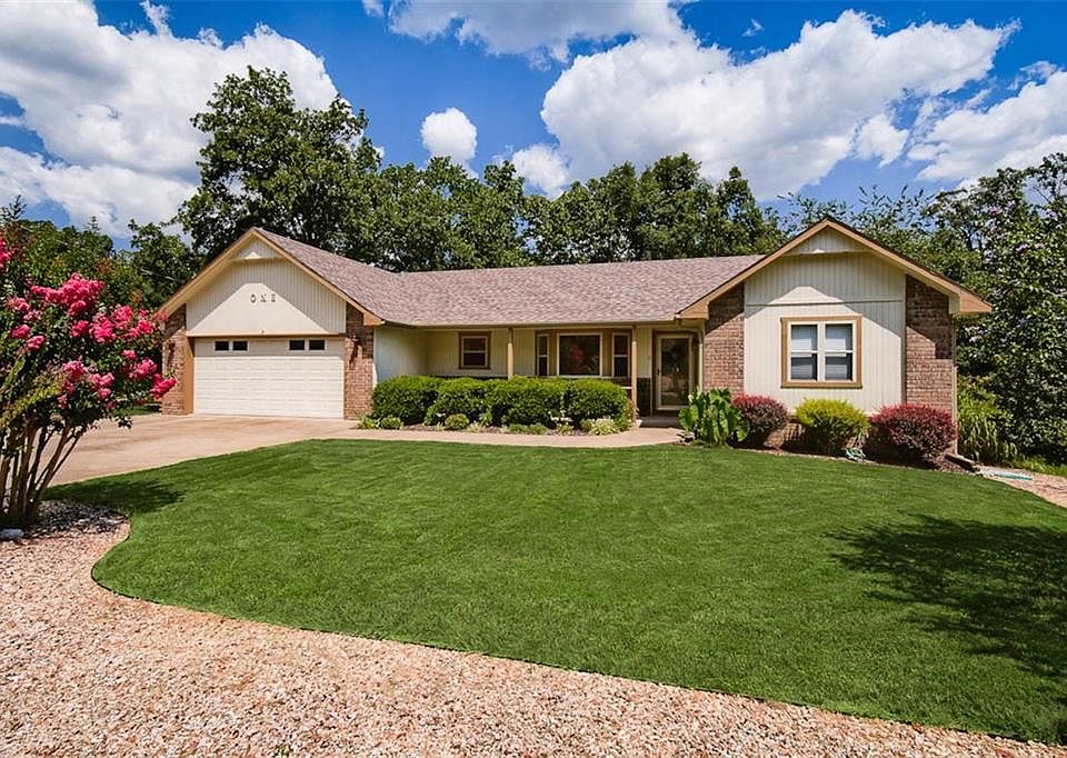 1st image of 1 Merritt Cir