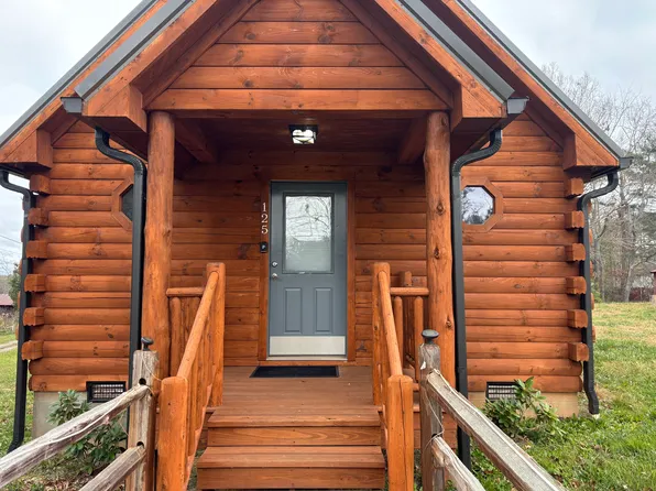 125 Macedonia Rd, Asheville, NC 28804
