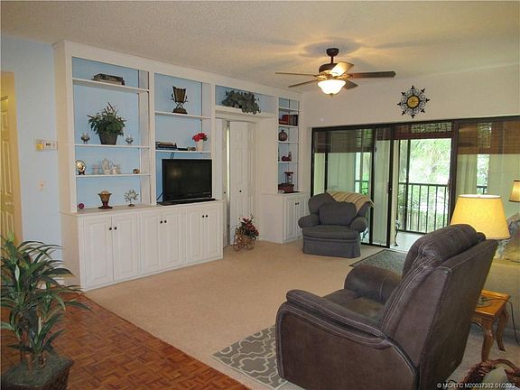 3rd image of 250 SE Four Winds Dr #207A