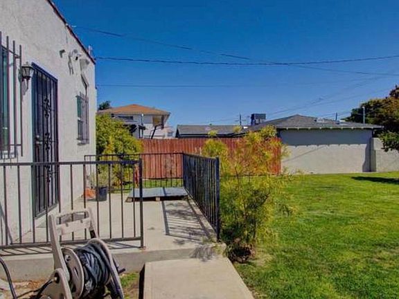 3rd image of 822 W 110th St