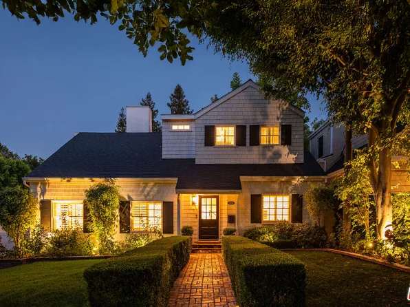 14030 Roblar Rd, Sherman Oaks, CA 91423