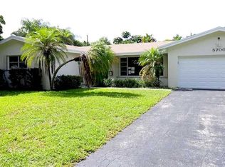 5700 SW 4th St, Plantation, FL 33317
