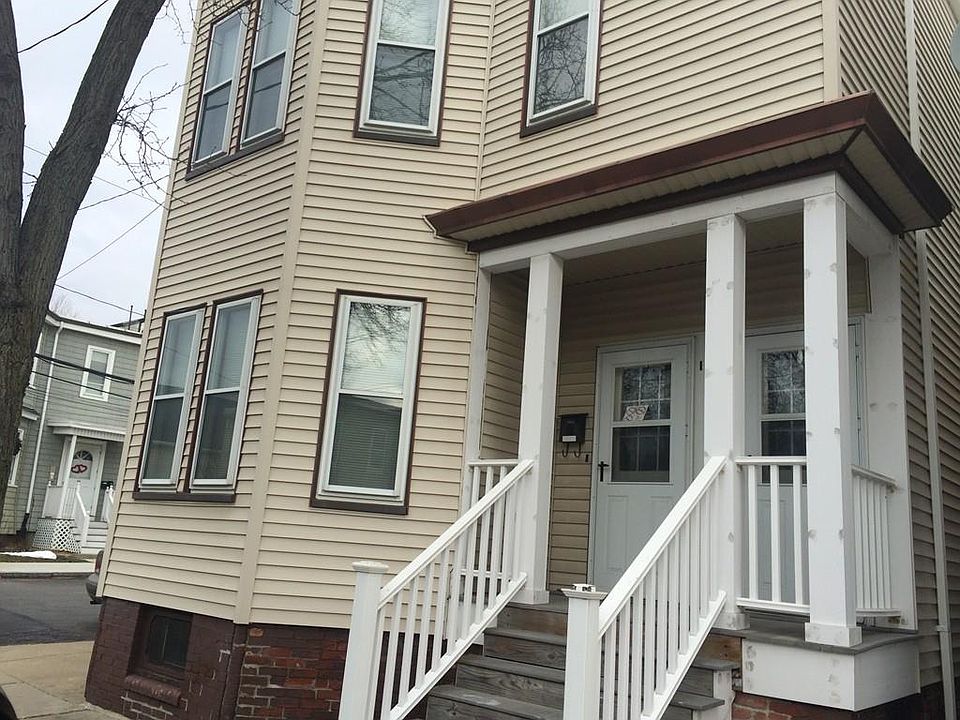 2nd image of 107 Moore St