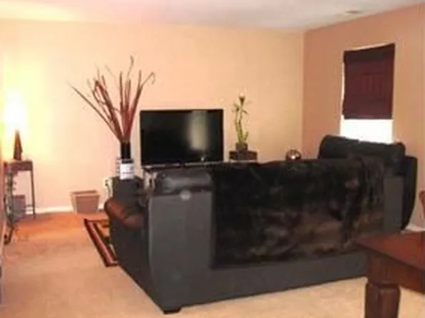 109 Vista Dr #9, Cedar Knolls, NJ 07927