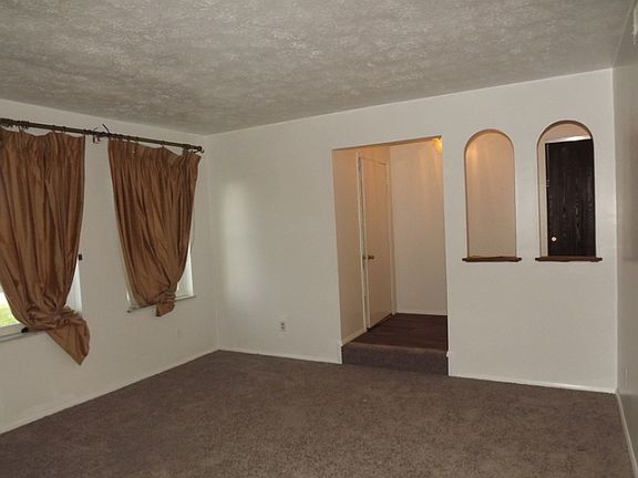 3rd image of 5332 Washburn Dr