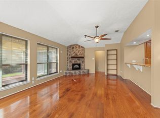 8307 Autumn Wind Dr, Houston, TX 77040
