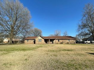 904 N Main St, Beebe, AR 72012