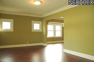 5th image of 11114 Lincoln Ave