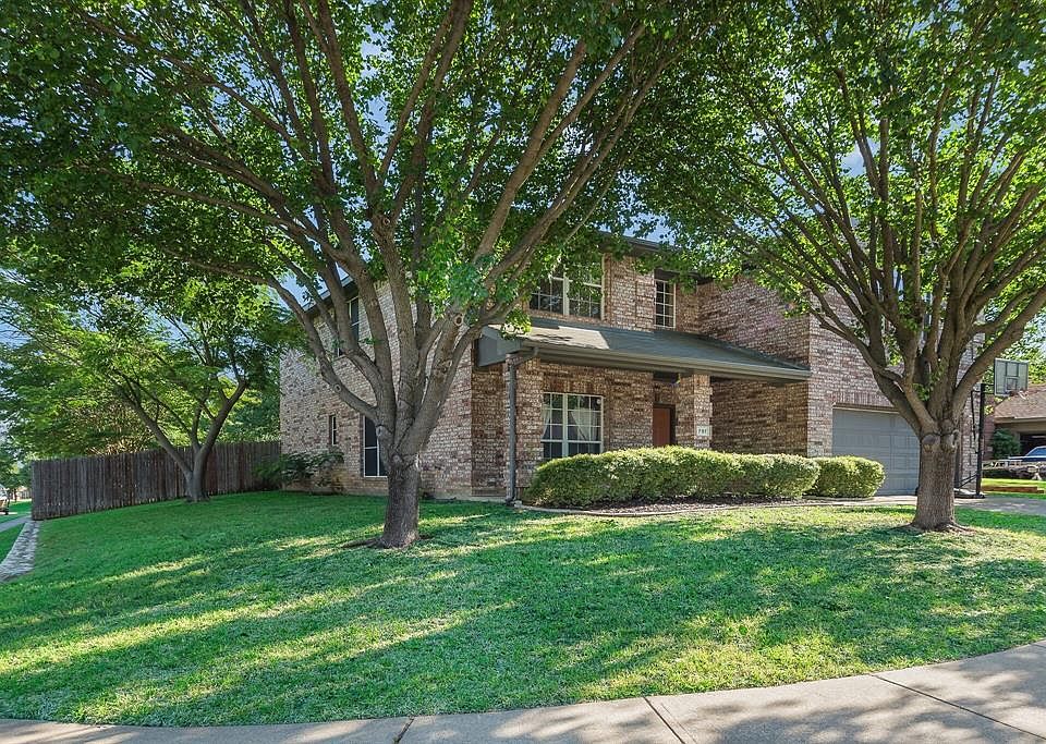 1st image of 797 Oak Hollow Ln
