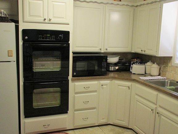4th image of 8922 Avenue P