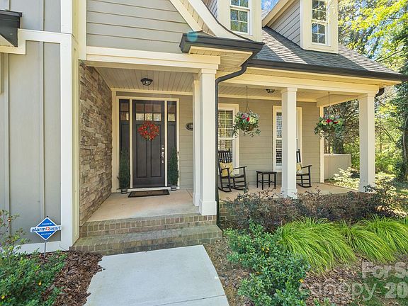4th image of 107 Clover Bank Rd