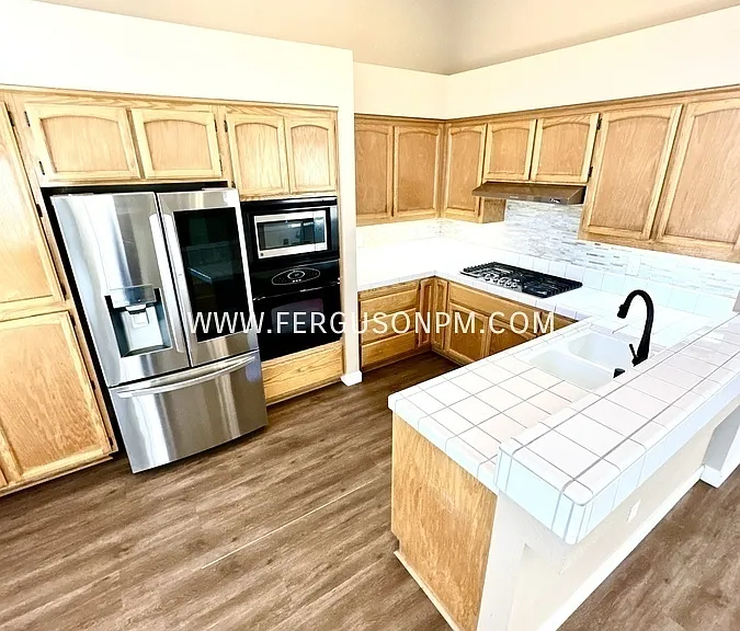 5630 Darby Rd — Photo 3
