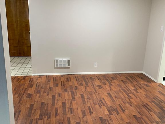 3rd image of 1500 Broadway APT 204