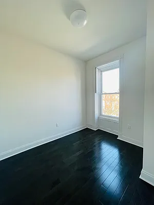 Rented by Zjama Realty Corp | media 12