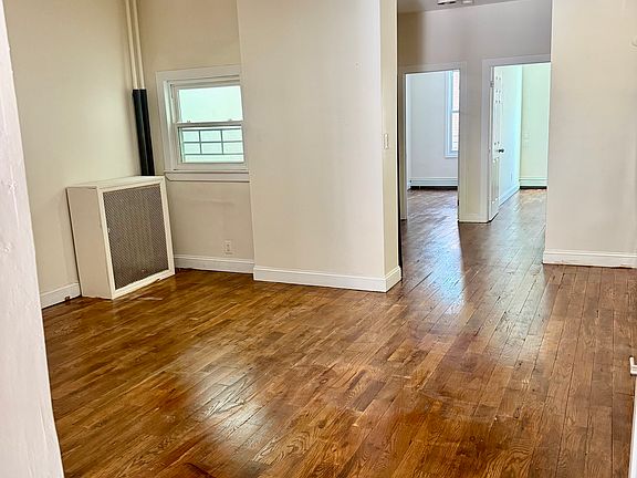 4th image of 4461 Park Ave #A