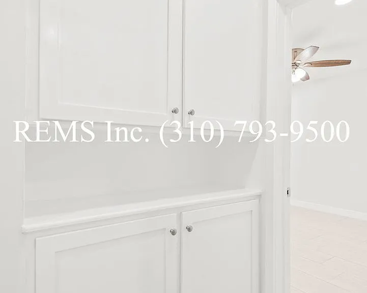 law01 — Photo 13