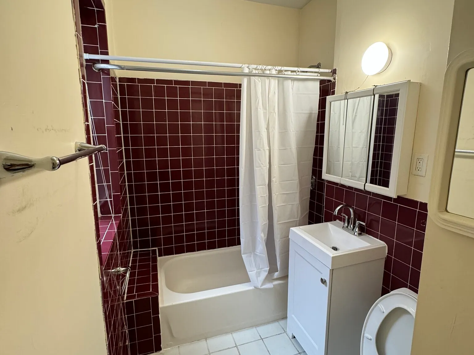 2 bed, 1.0 bath, $2,500 — Photo 1