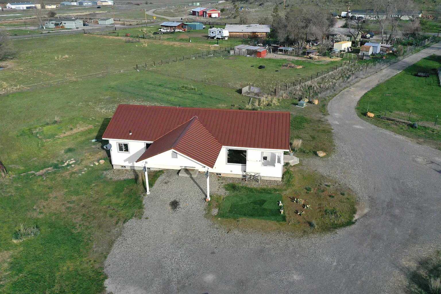 801 Old Montague Rd photo 1