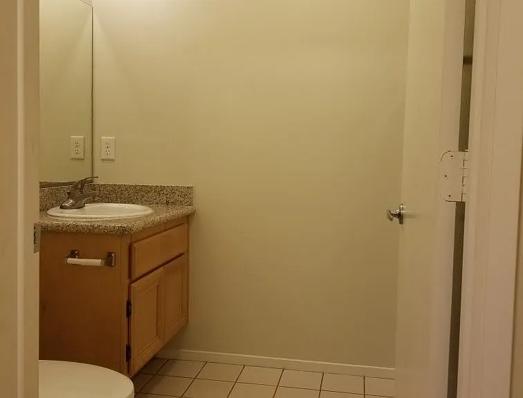 Golden Valley Luxury Apartments — Photo 21