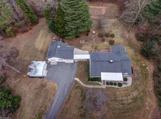 1238 State Highway 68 N, Oak Ridge, NC 27310