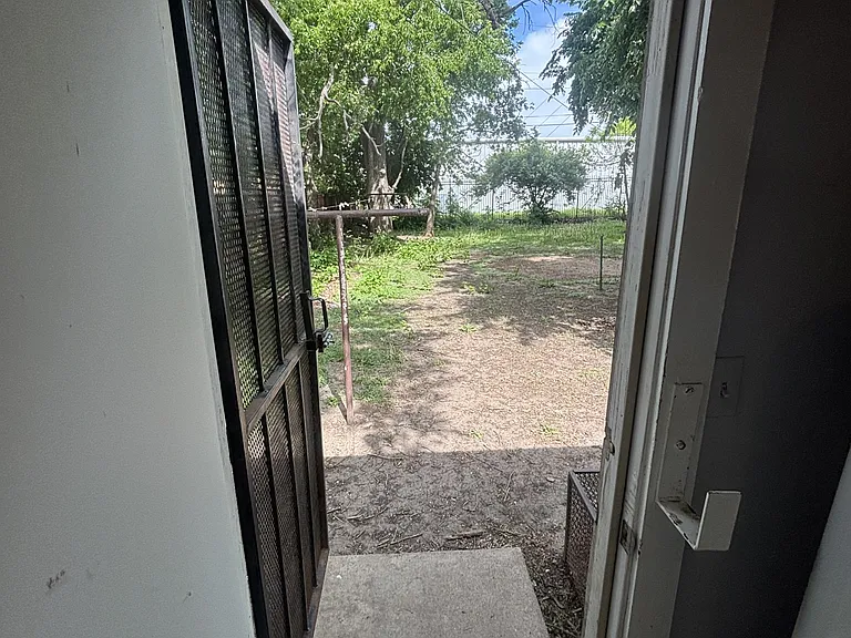 2134 N Minnesota Ave — Photo 15