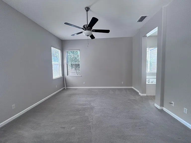 4015 Avellano Dr — Photo 8