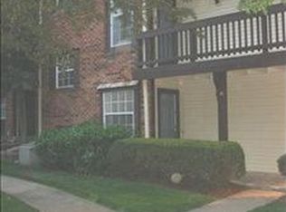 4 Conway Cove Dr, Chesterfield, MO