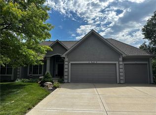 6485 N Nevada Ave, Parkville, MO 64152