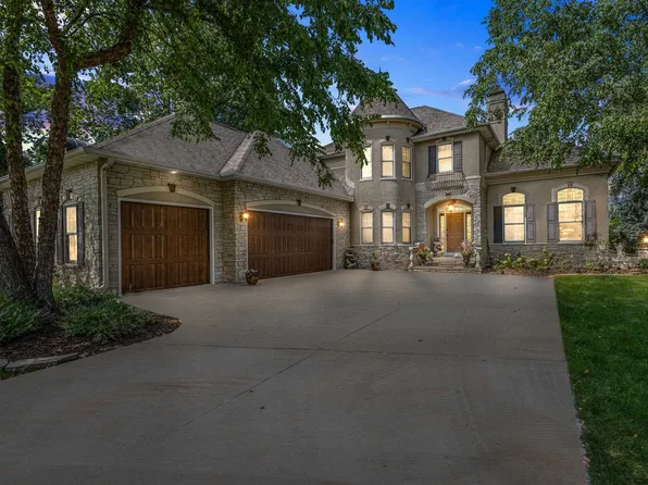 1367 Firefly Ct, Neenah, WI 54956