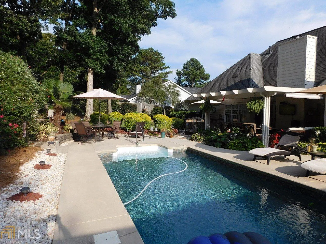 925 Capella Creek Way photo 1