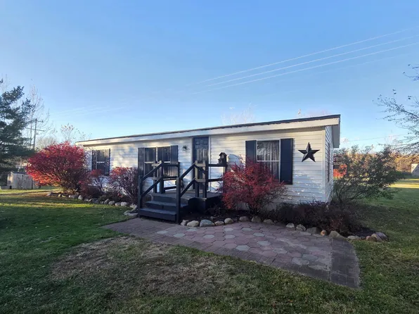 5446 Rupprecht Rd, Vassar, MI 48768