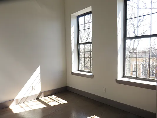 Rented by Rennit Inc. | media 75