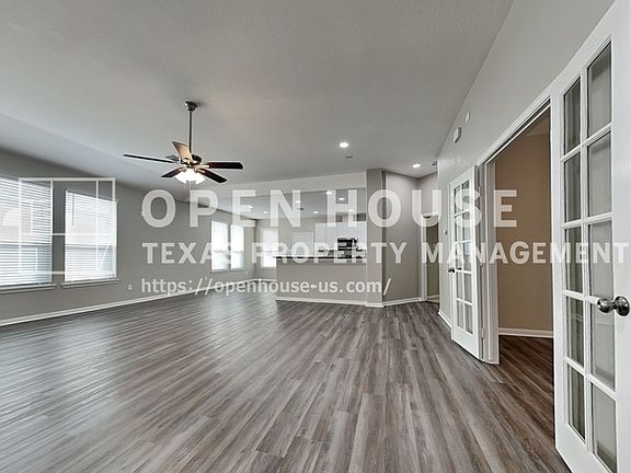 4th image of 9435 Edgeloch Dr