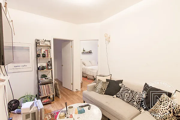 Rented by Nolita Group | media 10