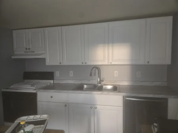 6873 Saline Dr #71-10, Waterford, MI 48329