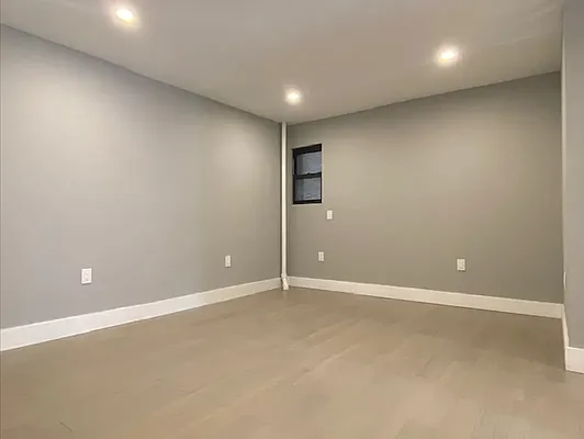 Rented by REAL New York | media 18