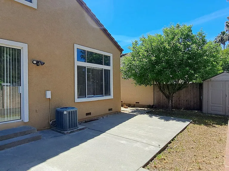 320 Stamper Cir — Photo 36