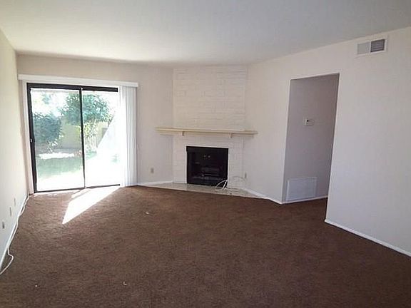 3rd image of 848 E Fairway Dr