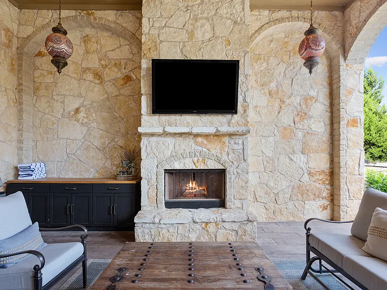 8464 Spicewood Springs Rd — Photo 17