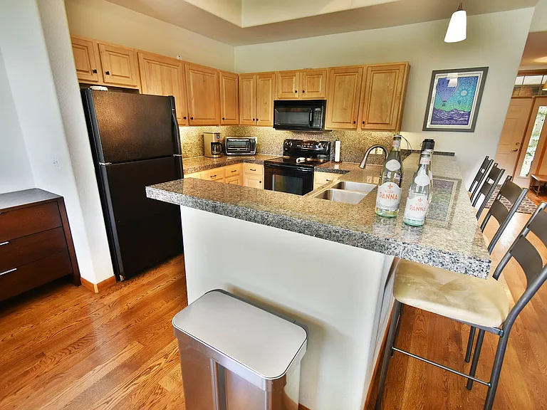 172 Robin Dr — Photo 9